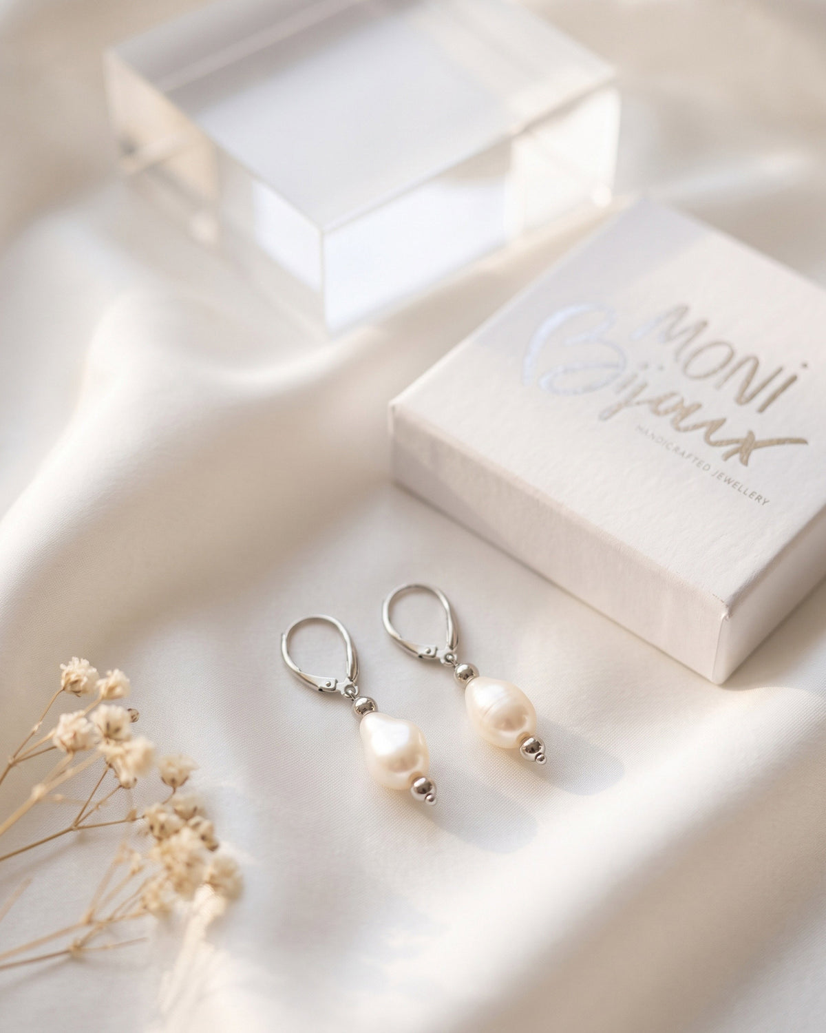 Freshwater Pearl Earrings