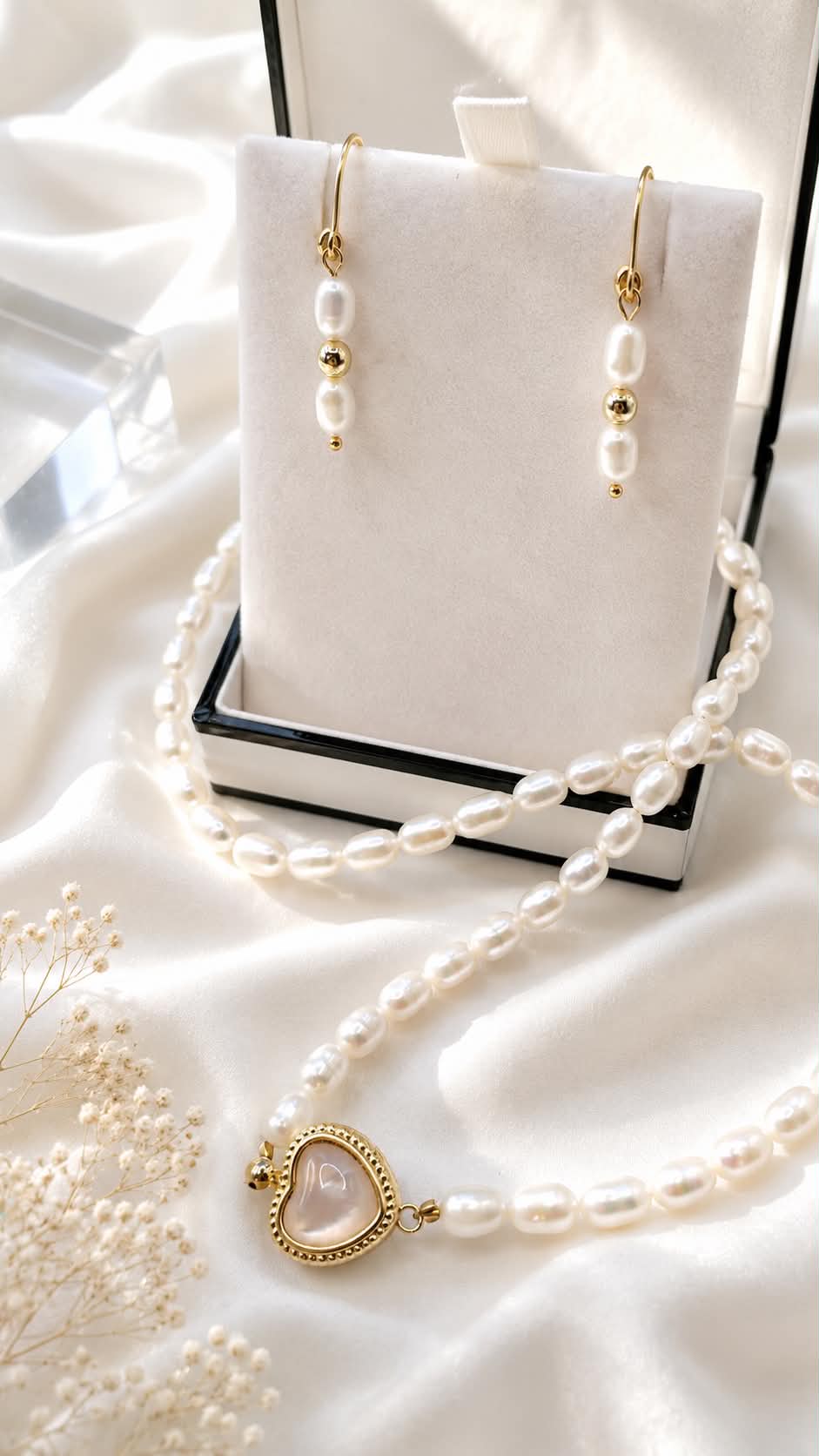 Small Pearls Jewelry Set